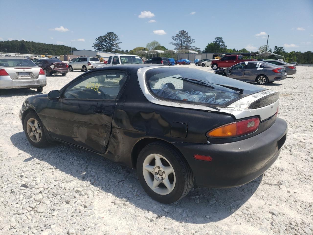 Photo 3 from auction – 1993 MAZDA MX-3 with VIN JM1EC4312P0218279