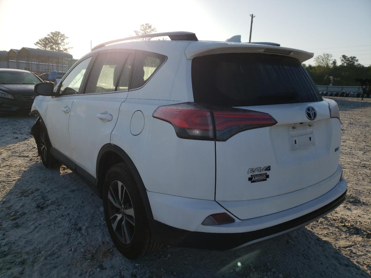Photo 3 from auction – 2018 TOYOTA RAV4 ADVEN with VIN 2T3WFREV2JW443250
