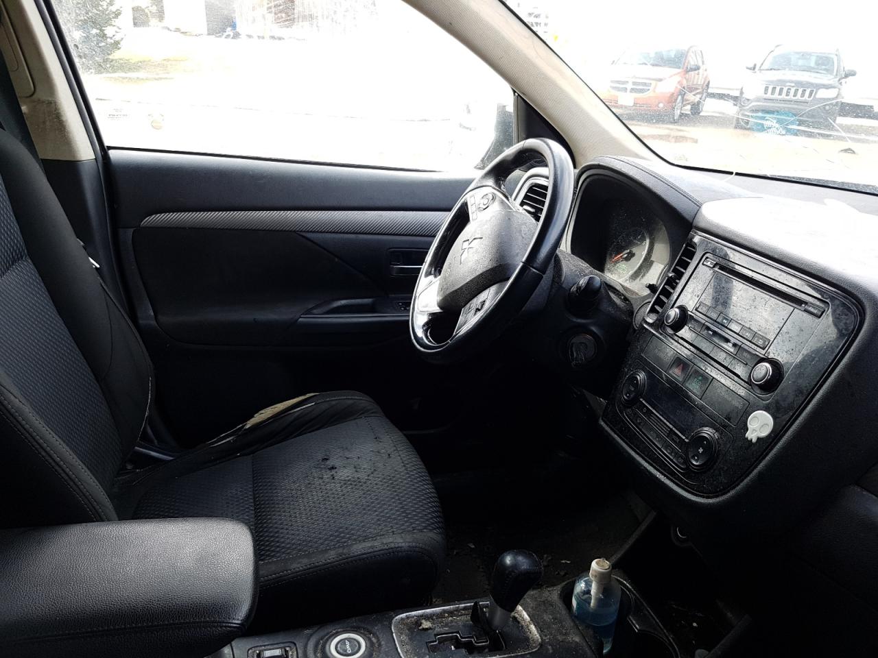 Photo 5 from auction – 2016 MITSUBISHI OUTLANDER with VIN JA4AZ2A35GZ611642