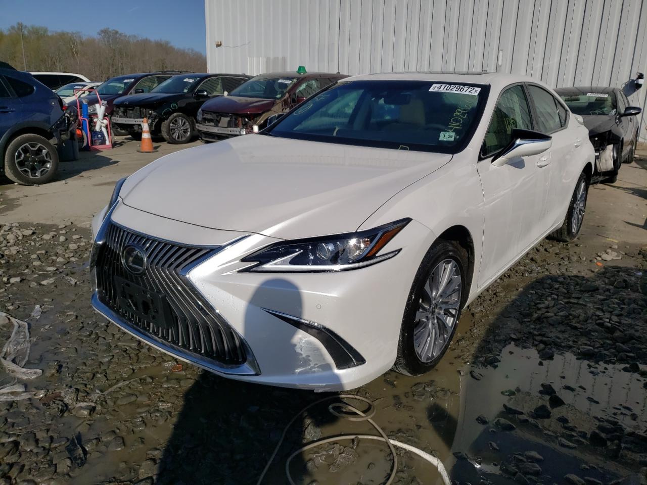 Photo 2 from auction – 2021 LEXUS ES 350 BAS with VIN 58ADZ1B18MU092853