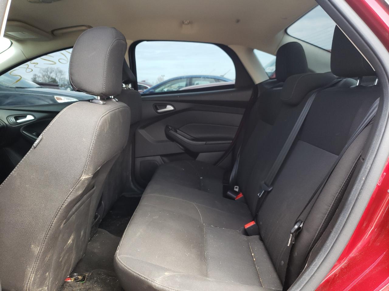 Photo 6 from auction – 2017 FORD FOCUS SE with VIN 1FADP3FE0HL309856
