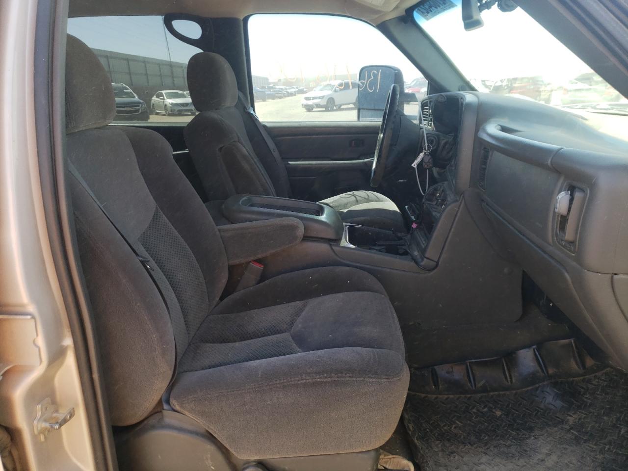 Photo 5 from auction – 2006 CHEVROLET SILVERADO with VIN 1GCJK33D26F190081