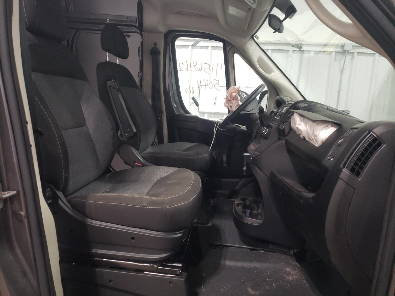 Photo 5 from auction – 2020 RAM PROMASTER with VIN 3C6TRVDG9LE112225
