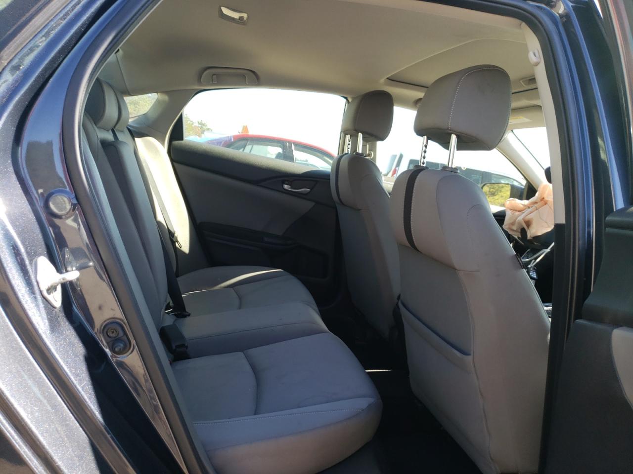 Photo 6 from auction – 2018 HONDA CIVIC EX with VIN JHMFC1F35JX032412