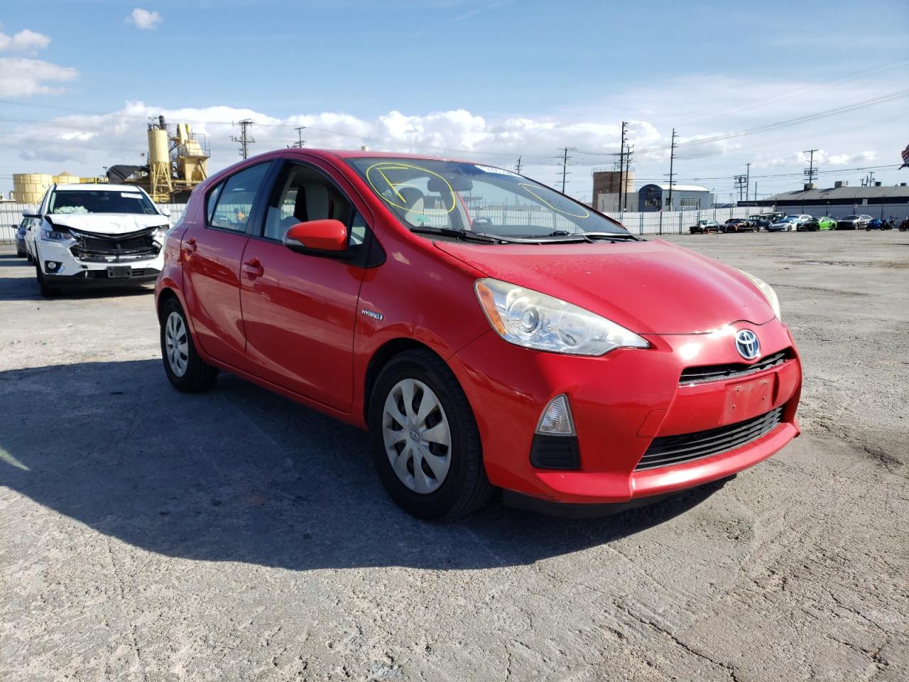 TOYOTA PRIUS C 2013 with VIN JTDKDTB30D1535657 - Photo from auction