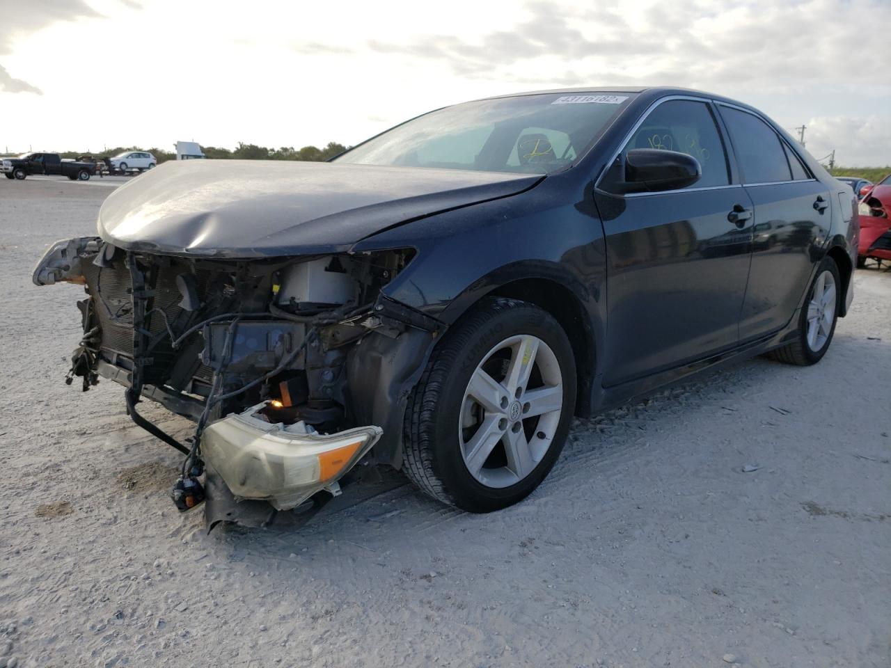 Photo 2 from auction – 2013 TOYOTA CAMRY L with VIN 4T1BF1FK8DU279200