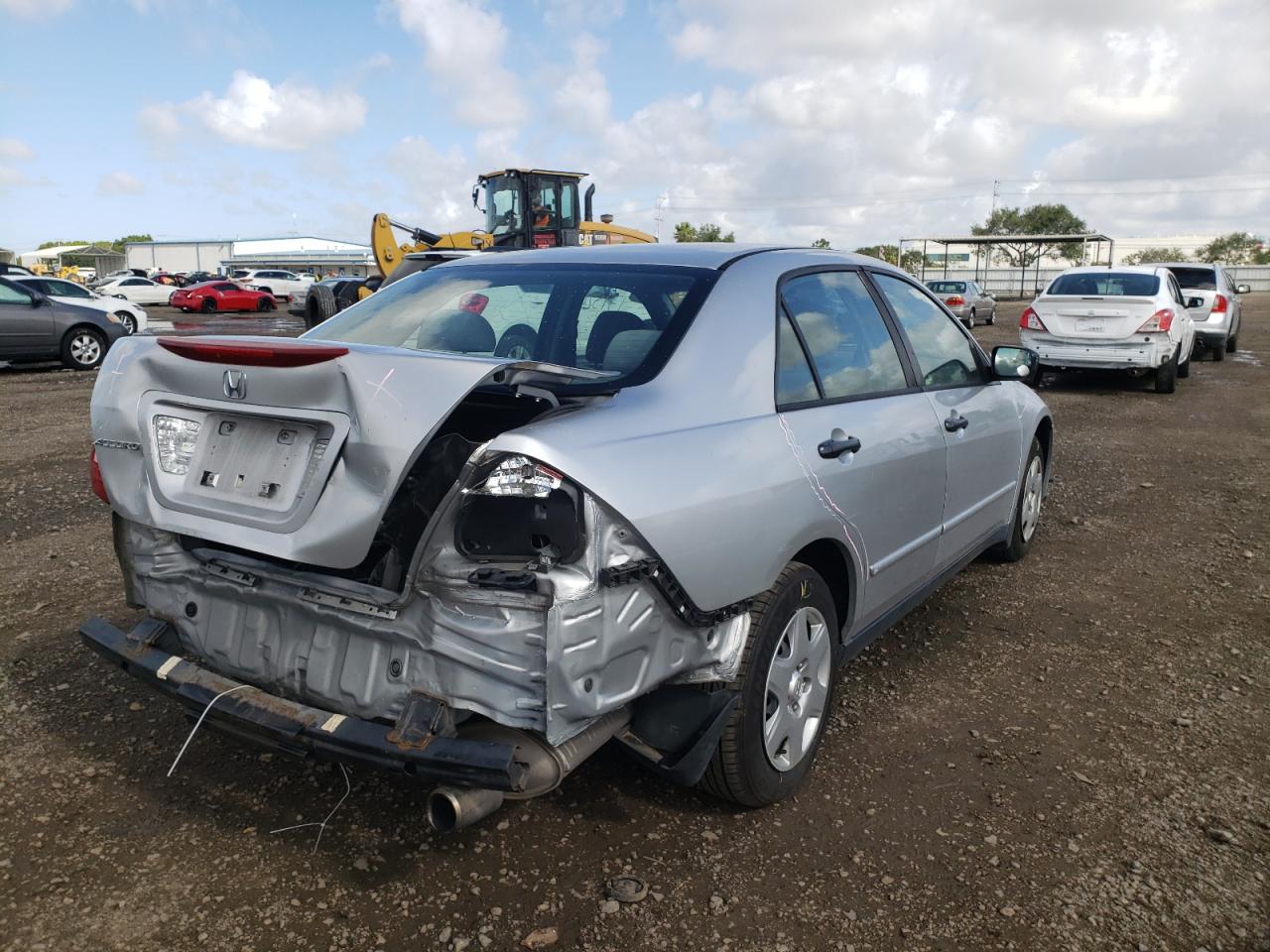 Photo 4 from auction – 2007 HONDA ACCORD VAL with VIN JHMCM56137C019583