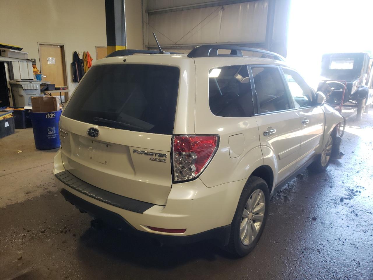 Photo 4 from auction – 2011 SUBARU FORESTER L with VIN JF2SHAEC2BH750807