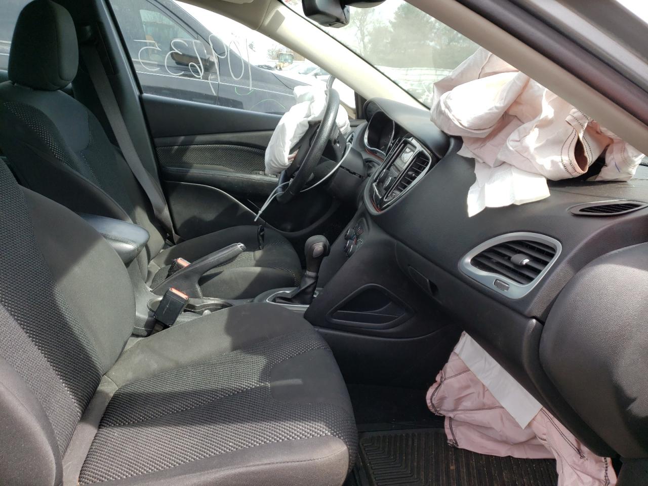 Photo 5 from auction – 2015 DODGE DART SE with VIN 1C3CDFAA2FD433658