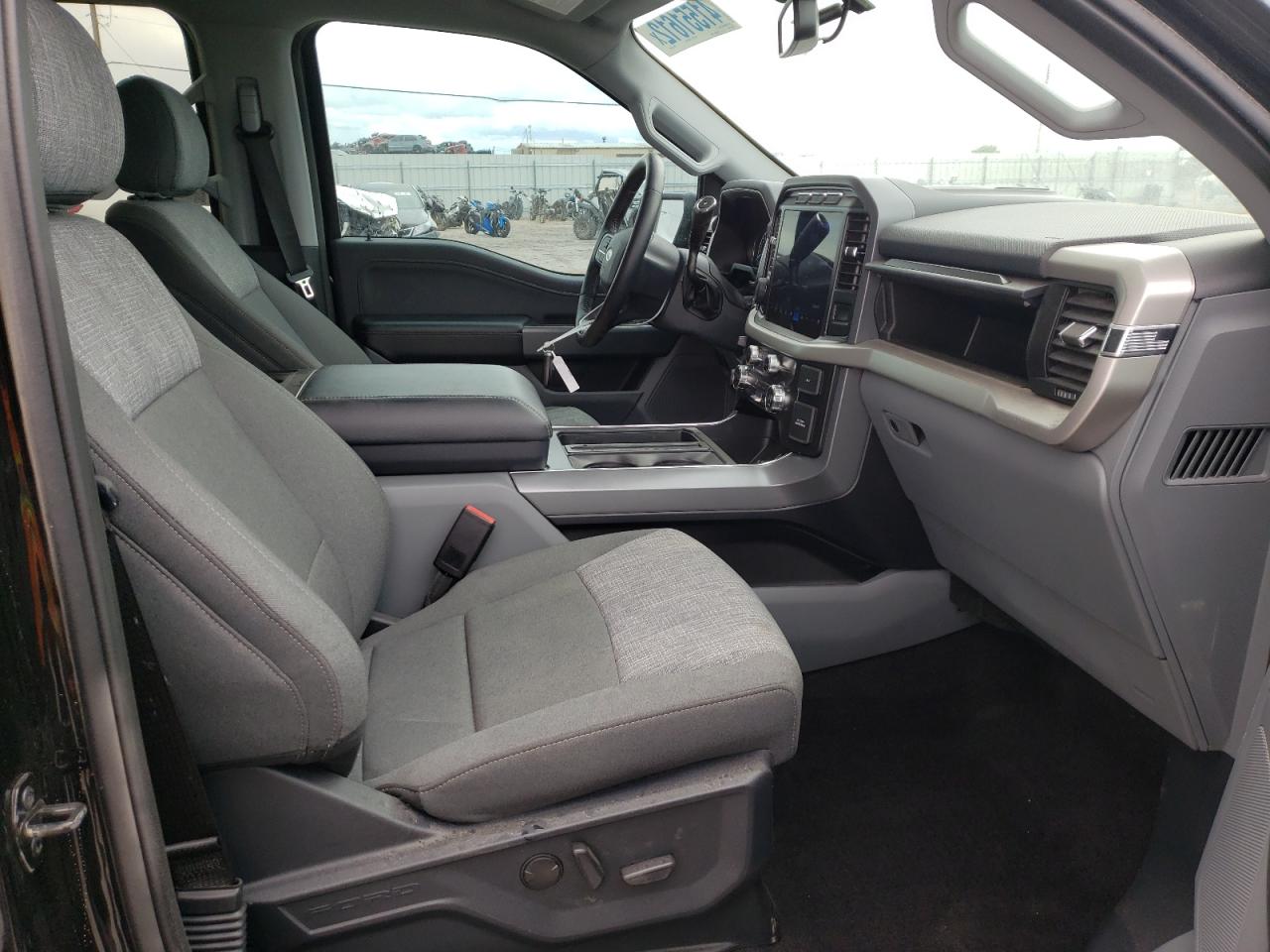 Photo 5 from auction – 2021 FORD F150 SUPER with VIN 1FTFW1E58MFC81020