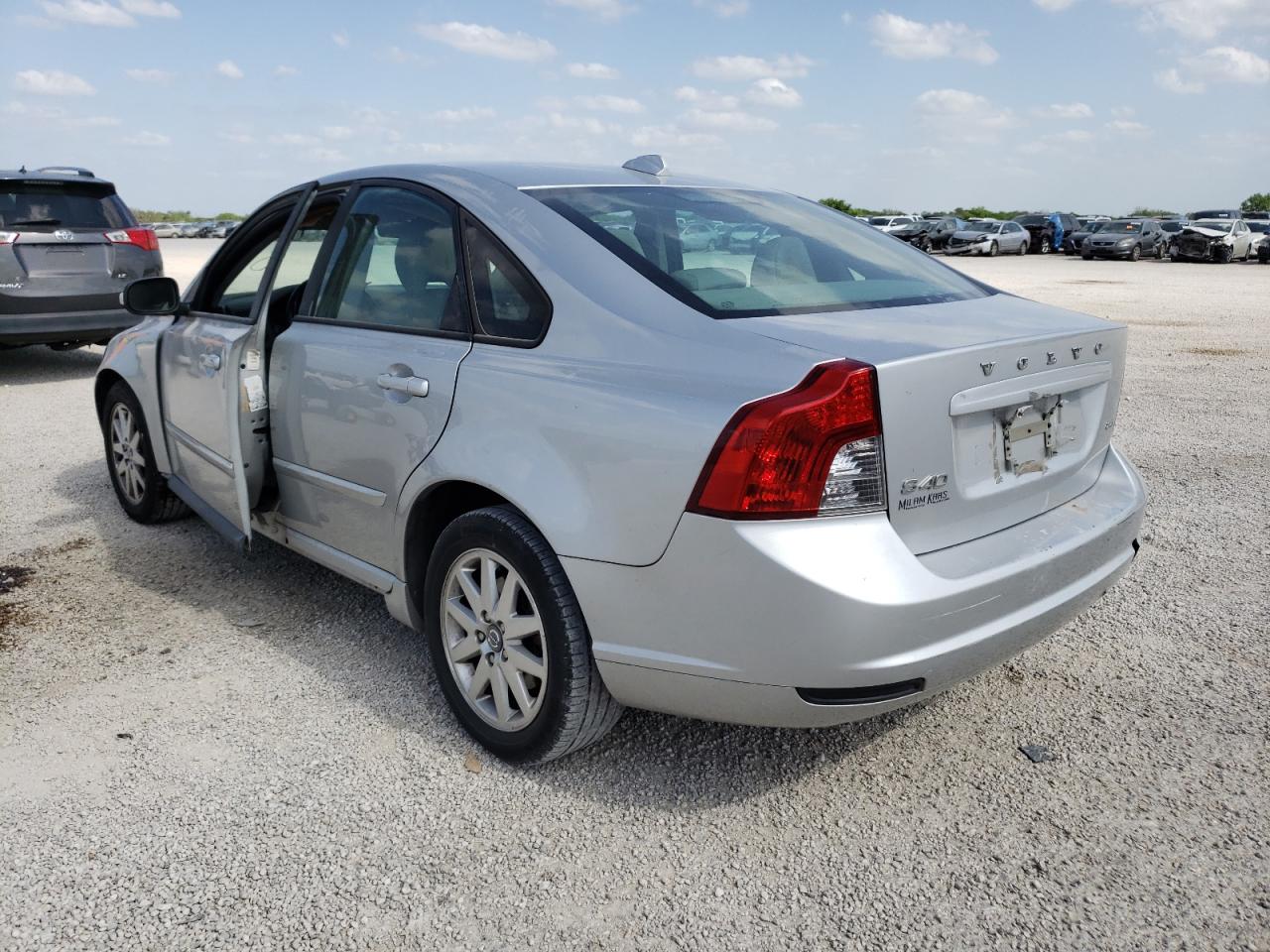 Photo 3 from auction – 2009 VOLVO S40 2.4I with VIN YV1MS382692430078