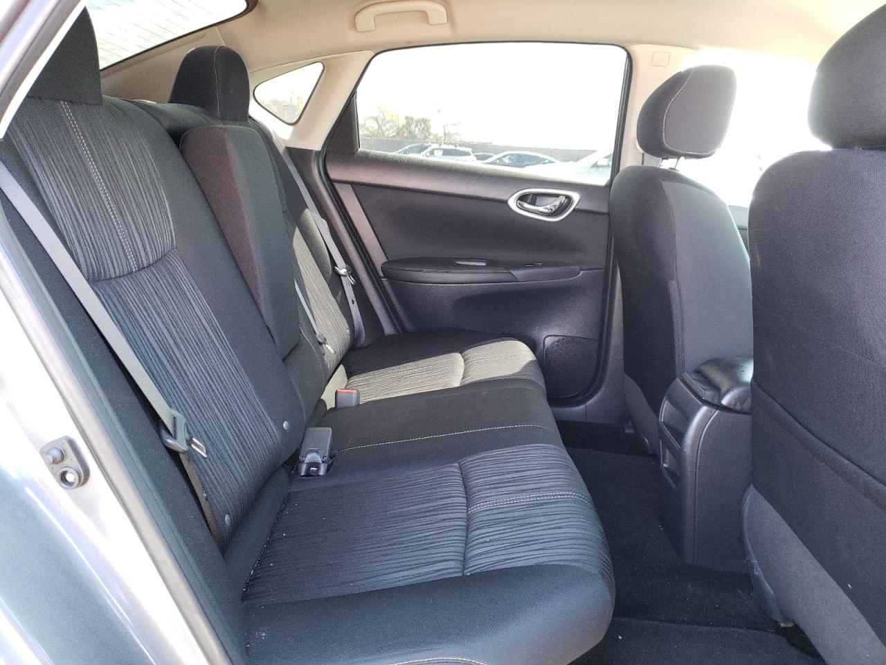 Photo 6 from auction – 2017 NISSAN SENTRA S with VIN 3N1AB7AP5HL645926