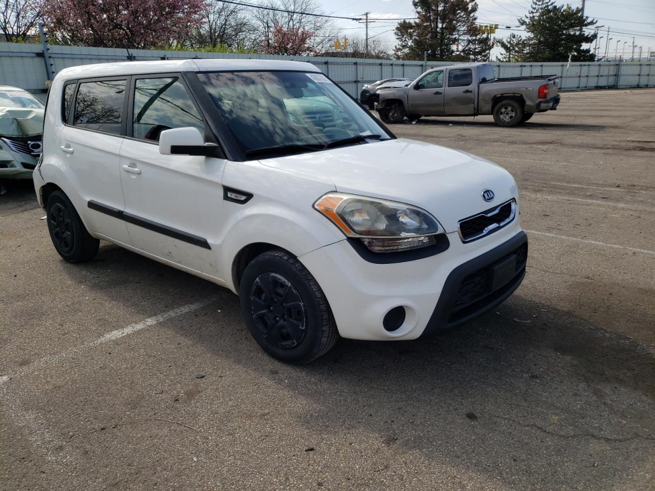 KIA SOUL 2012 with VIN KNDJT2A51C7356275 - Photo from auction