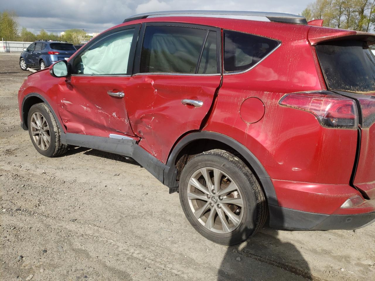 Photo 9 from auction – 2017 TOYOTA RAV4 LIMIT with VIN 2T3DFREV8HW658844