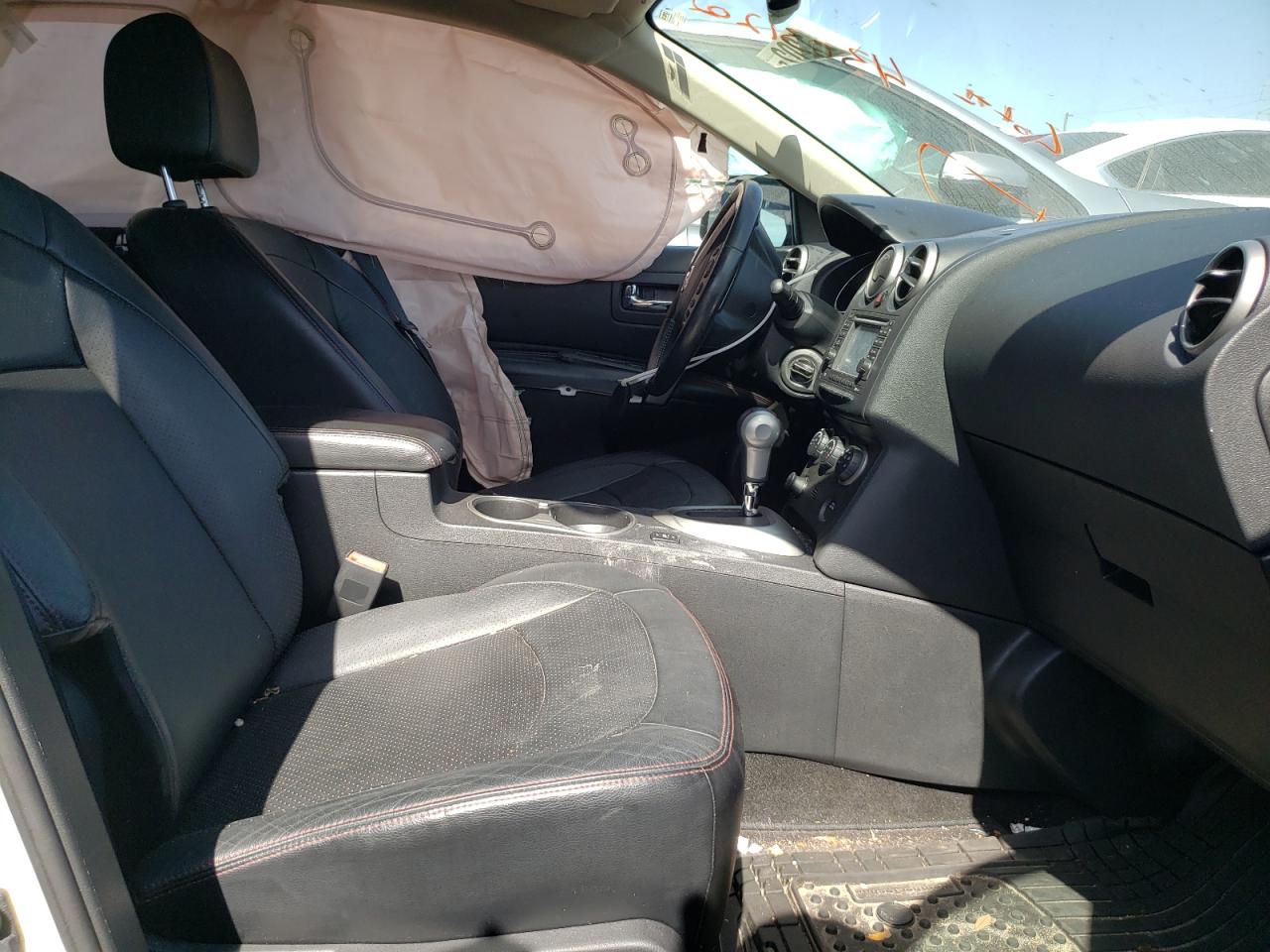 Photo 5 from auction – 2011 NISSAN ROGUE S with VIN JN8AS5MV4BW311629