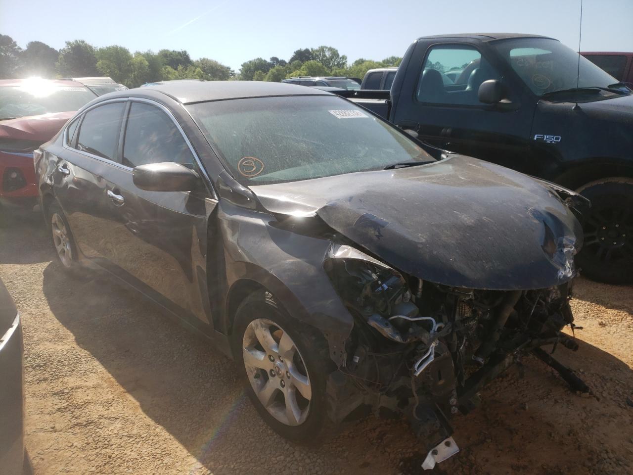 NISSAN ALTIMA 2015 with VIN 1N4AL3AP3FC256493 - Photo from auction