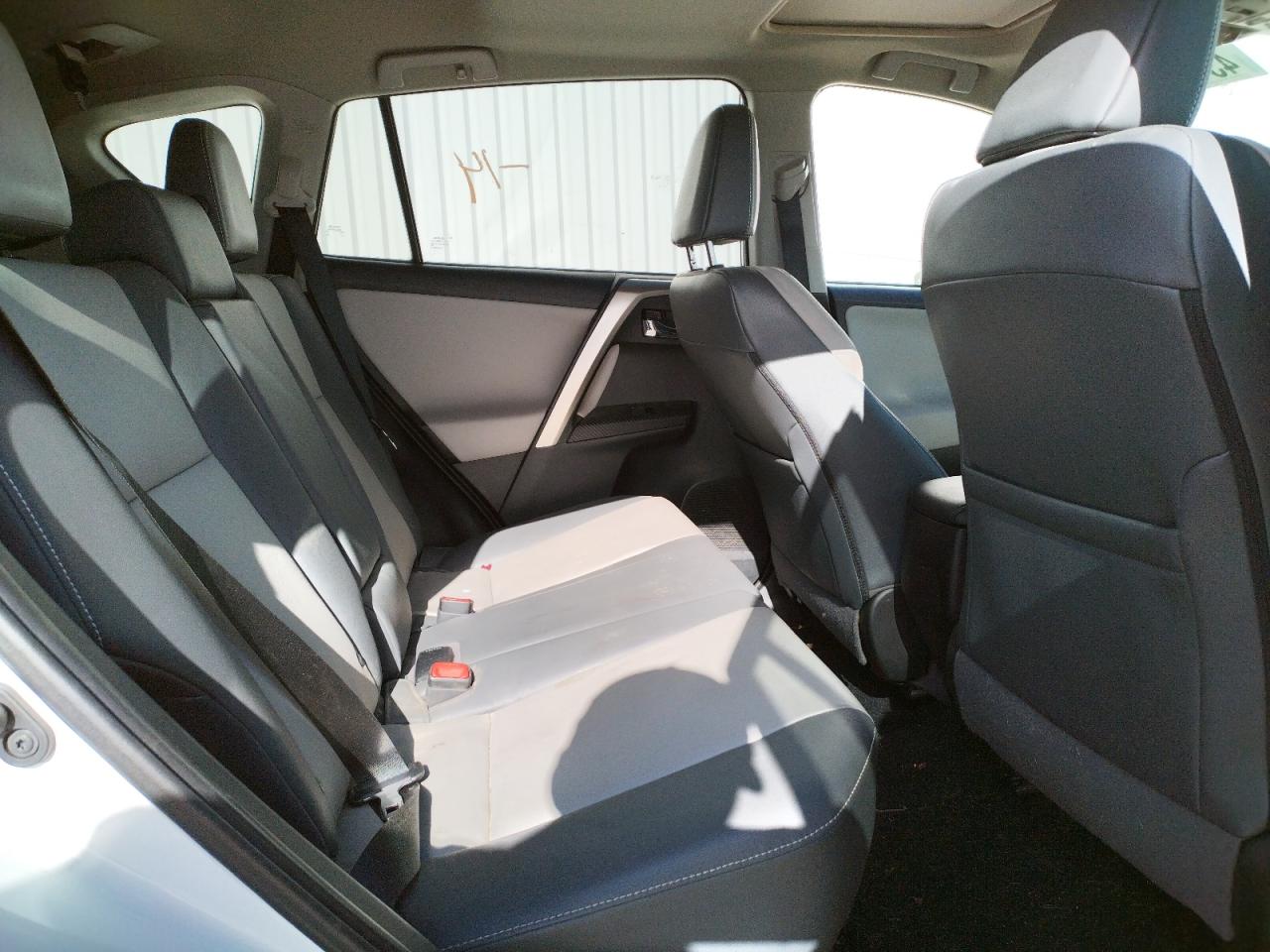 Photo 6 from auction – 2014 TOYOTA RAV4 LIMIT with VIN 2T3YFREV1EW097318