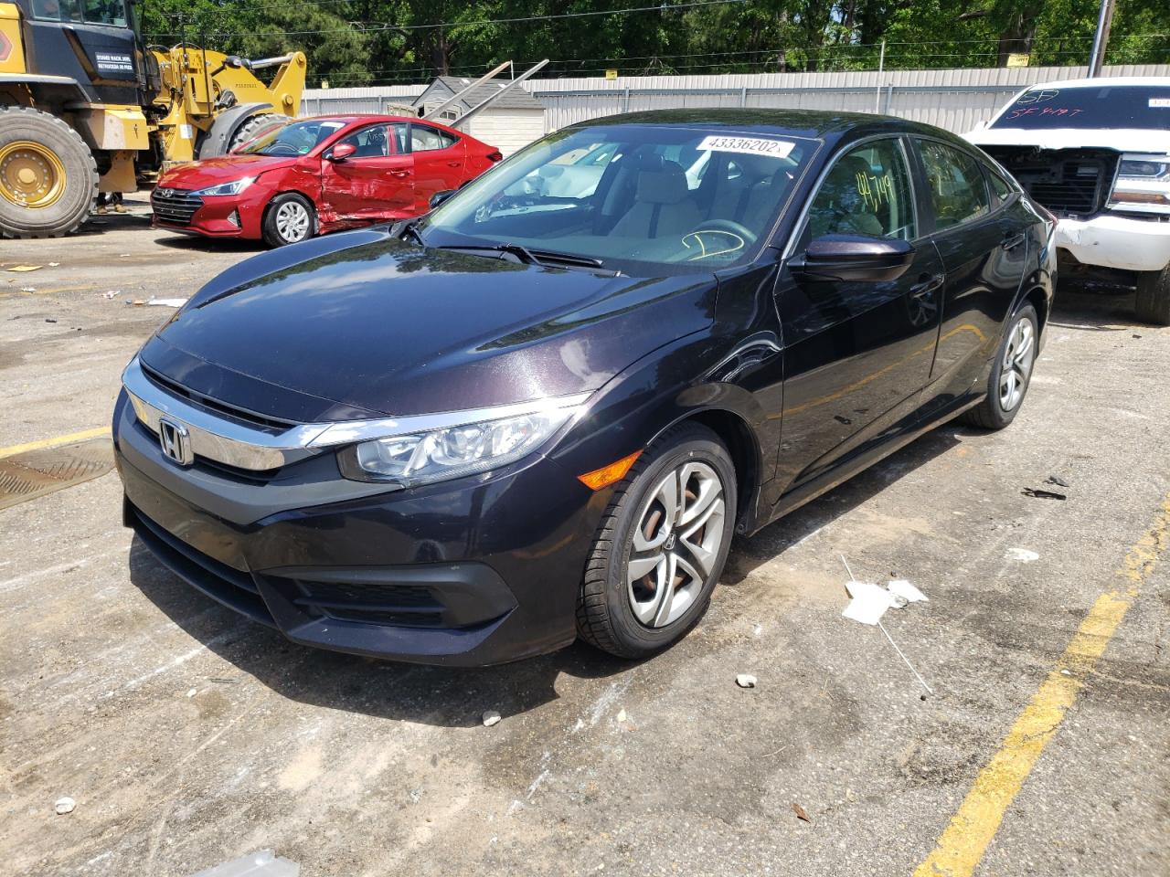 Photo 2 from auction – 2018 HONDA CIVIC LX with VIN 19XFC2F52JE034675