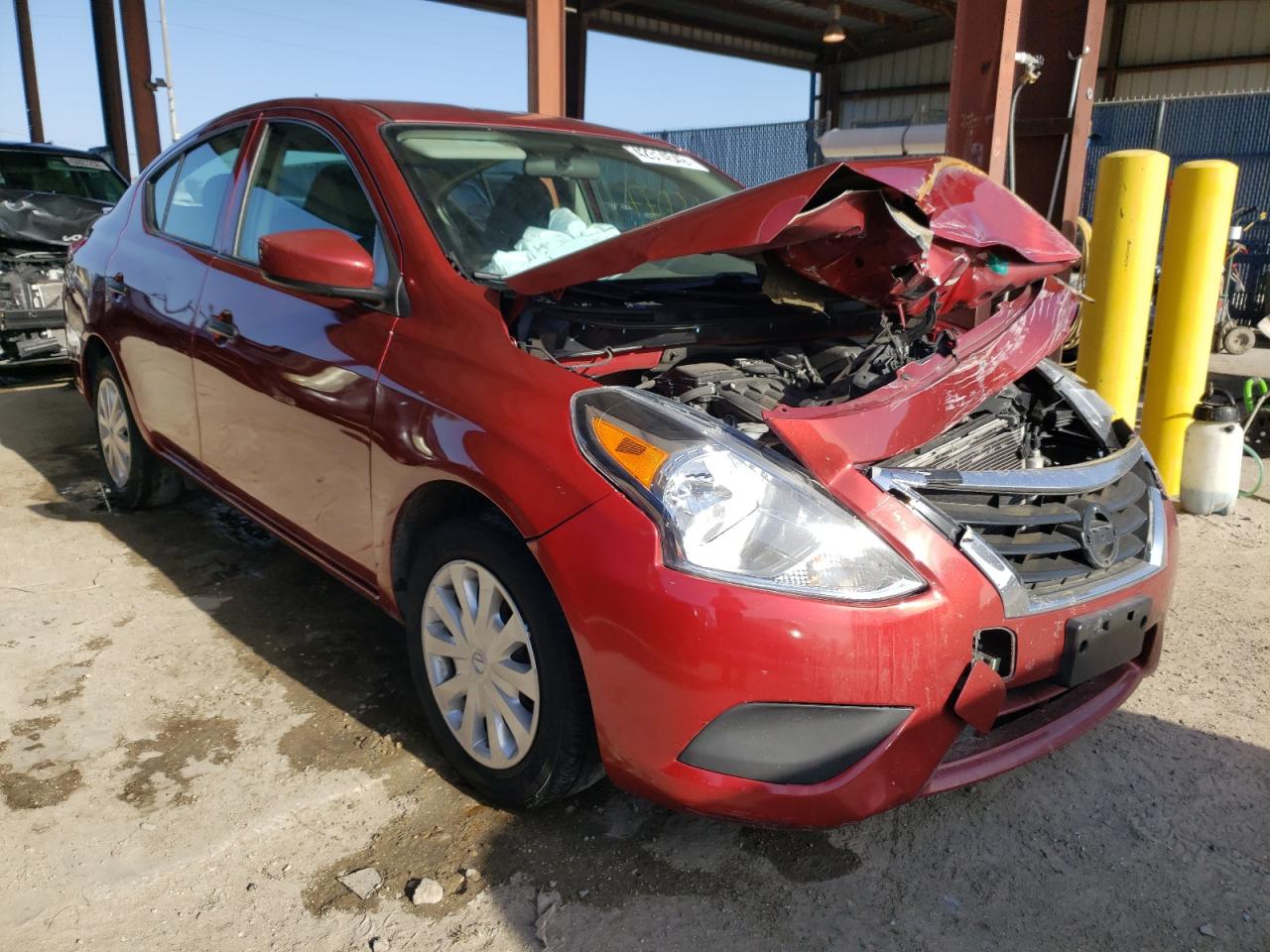 NISSAN VERSA S 2018 with VIN 3N1CN7AP0JL884192 - Photo from auction