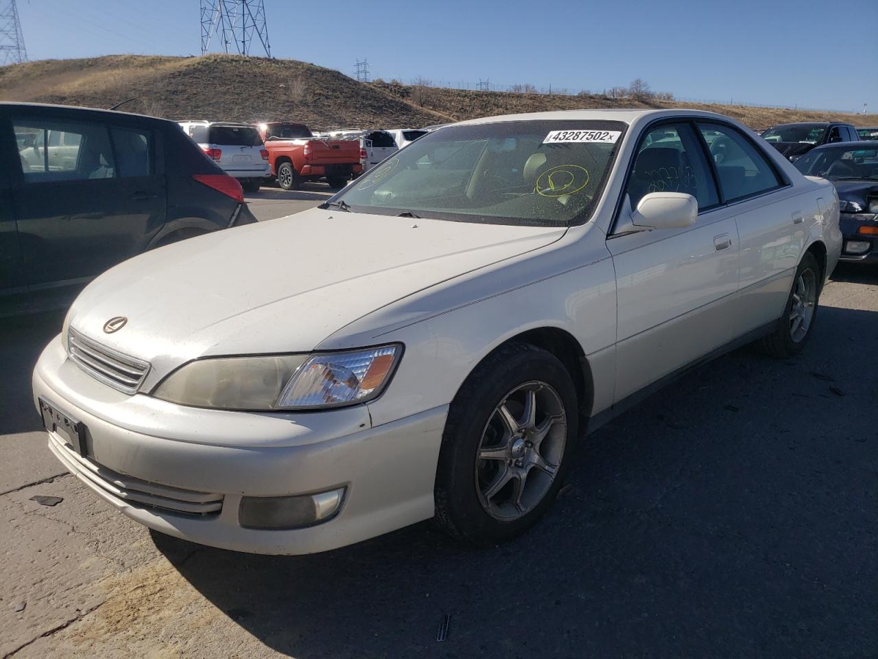 Photo 2 from auction – 2000 LEXUS ES 300 with VIN JT8BF28G3Y5083022