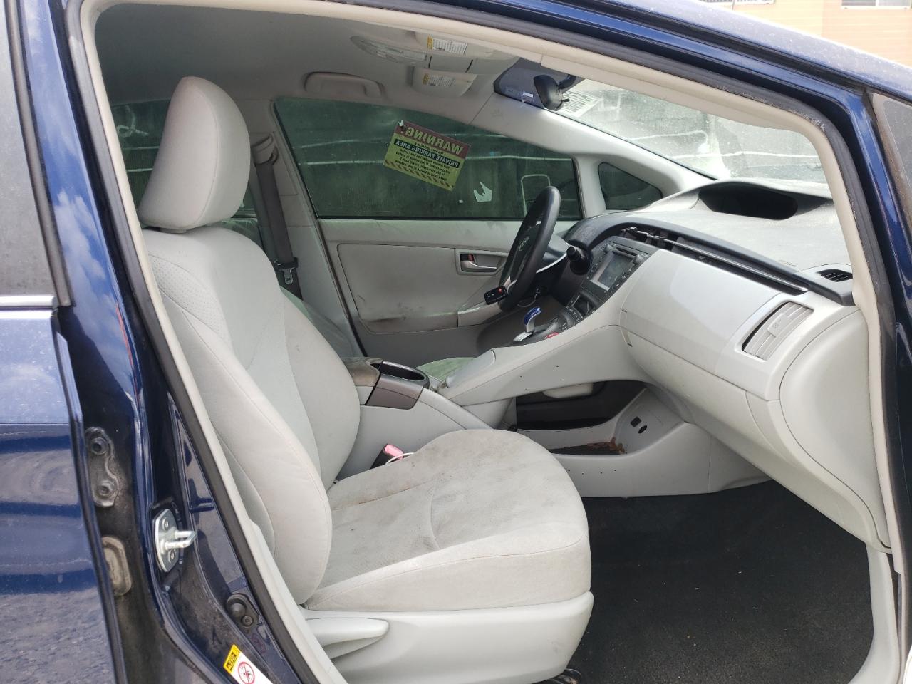 Photo 5 from auction – 2013 TOYOTA PRIUS with VIN JTDKN3DU5D1687680