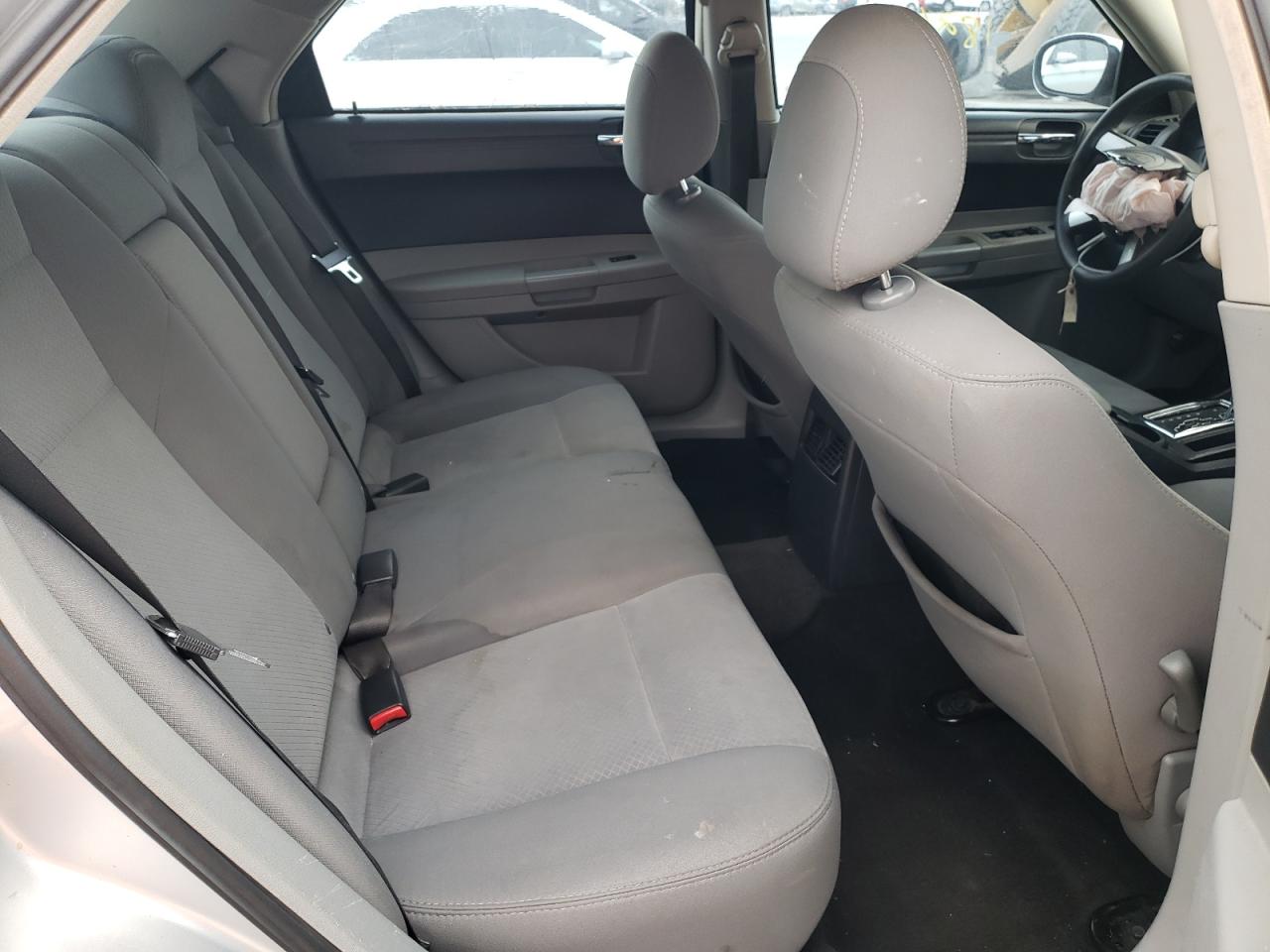 صورة رقم 6 من المزاد - 2007 CHRYSLER 300 مع VIN 2C3KA43R67H747040