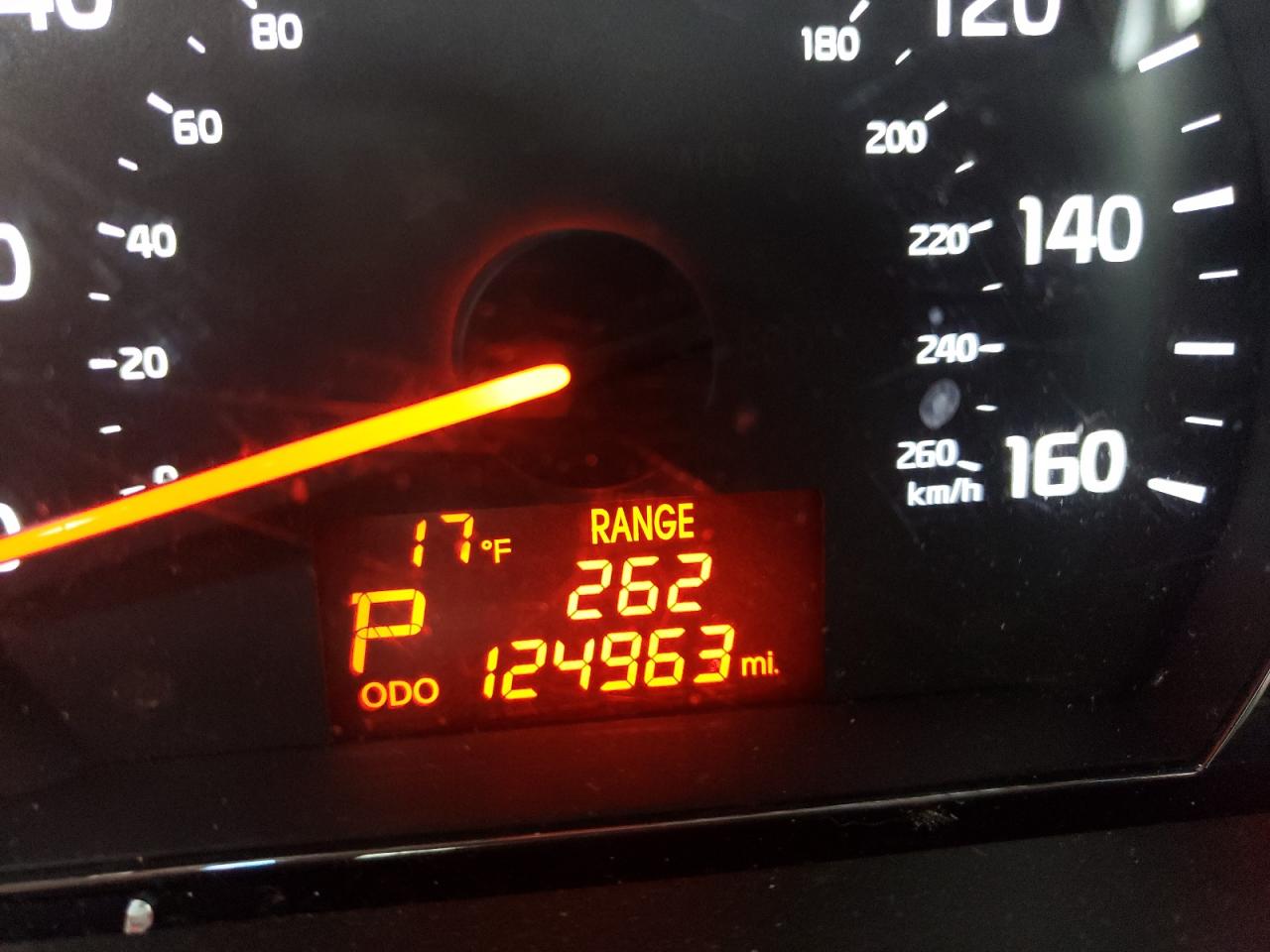 Photo 8 from auction – 2015 KIA SORENTO LX with VIN 5XYKT4A61FG580663