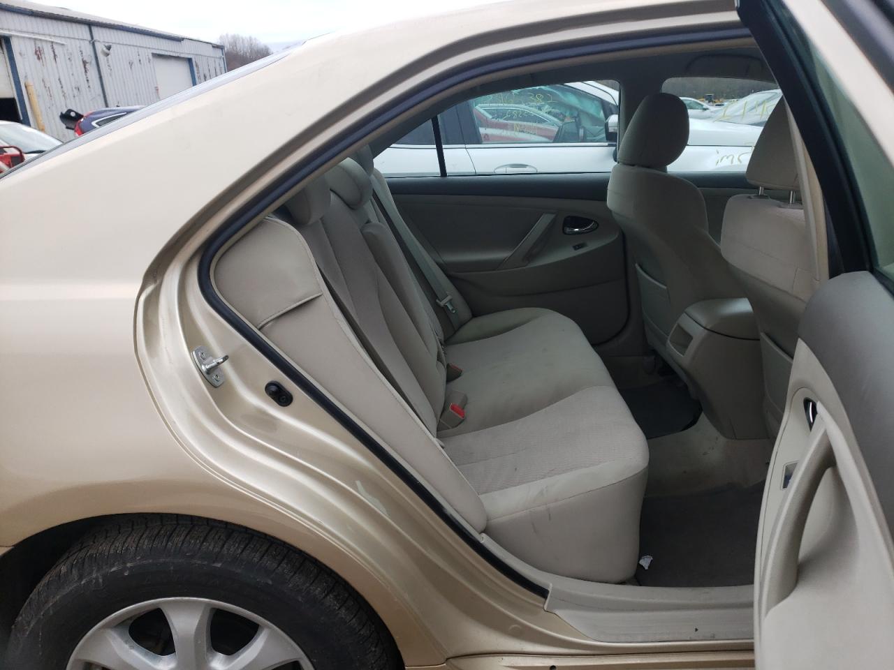 Photo 6 from auction – 2011 TOYOTA CAMRY BASE with VIN 4T1BF3EK1BU204929