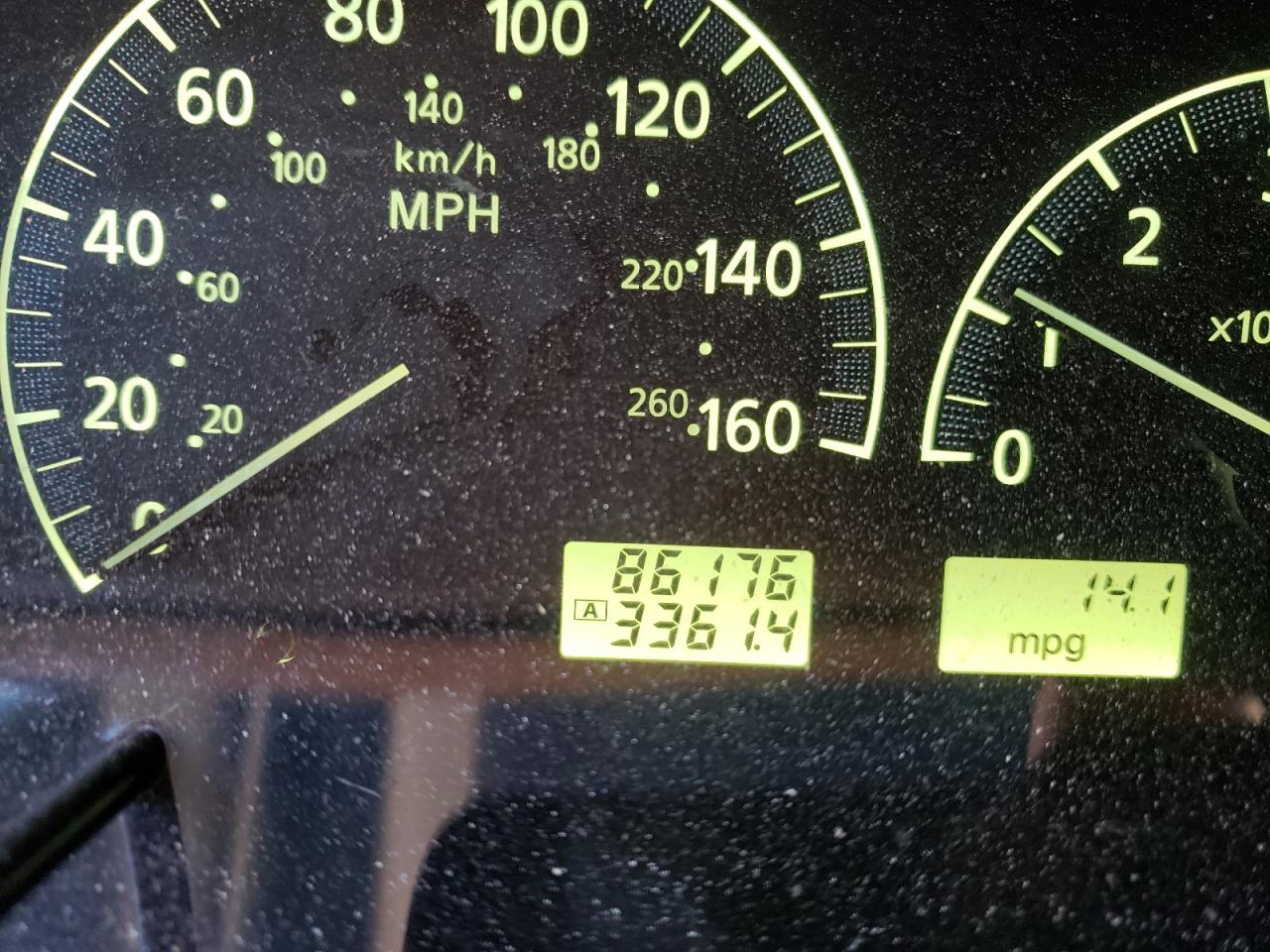 Photo 8 from auction – 2002 INFINITI I35 with VIN JNKDA31A12T023794