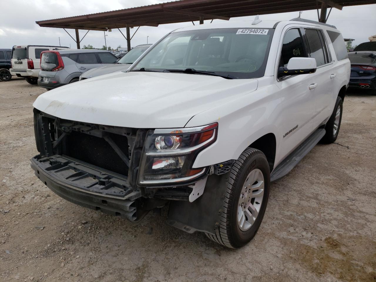 Photo 2 from auction – 2016 CHEVROLET SUBURBAN C with VIN 1GNSCHKC7GR137696