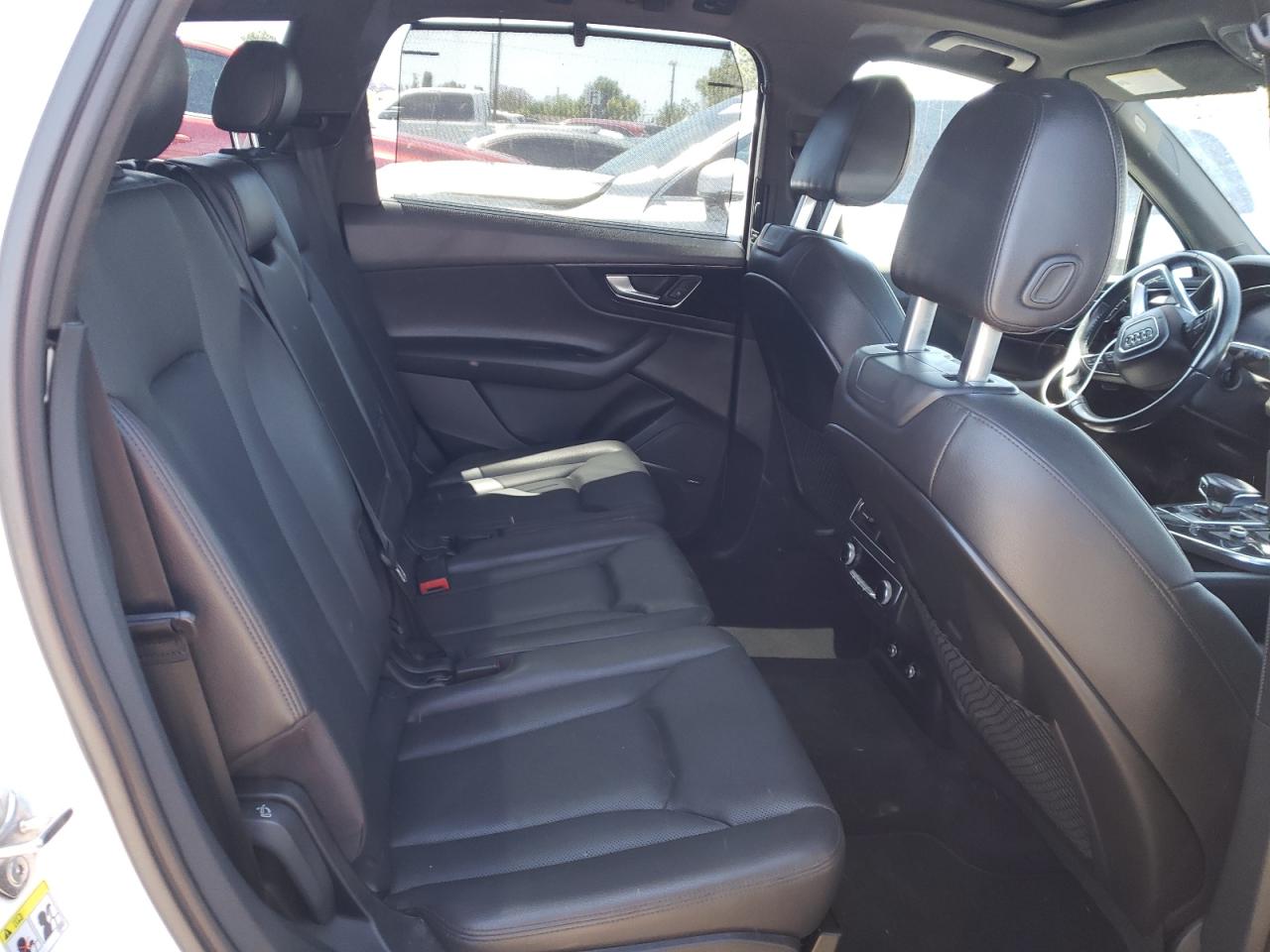 Photo 6 from auction – 2018 AUDI Q7 PREMIUM with VIN WA1LAAF75JD021922