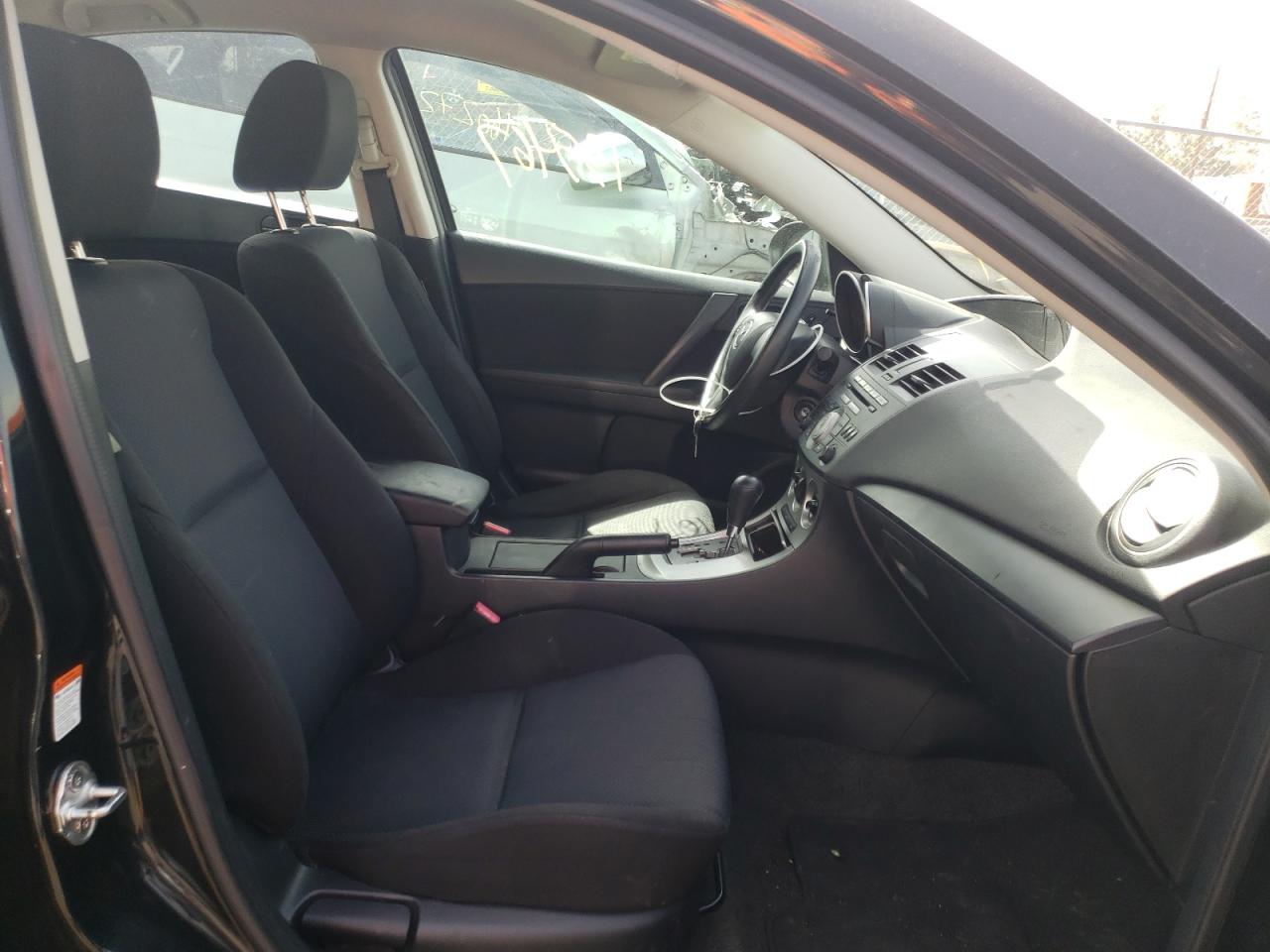 Photo 5 from auction – 2011 MAZDA 3 I with VIN JM1BL1UF9B1402259