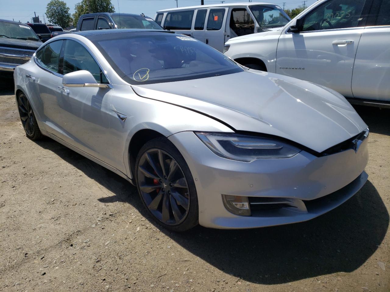 TESLA MODEL S 2017 with VIN 5YJSA1E4XHF183752 - Photo from auction