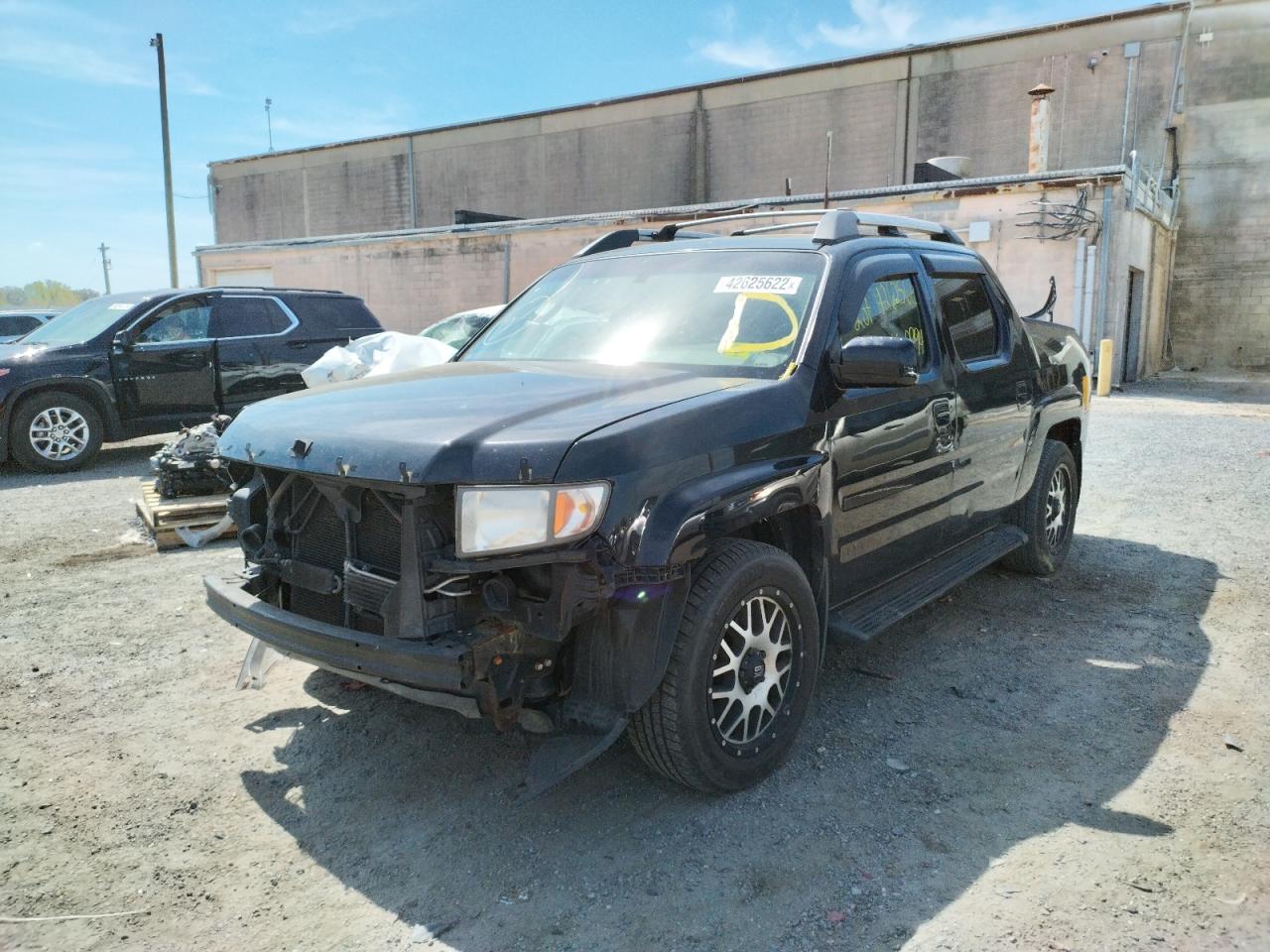 Photo 2 from auction – 2006 HONDA RIDGELINE with VIN 2HJYK165X6H508319