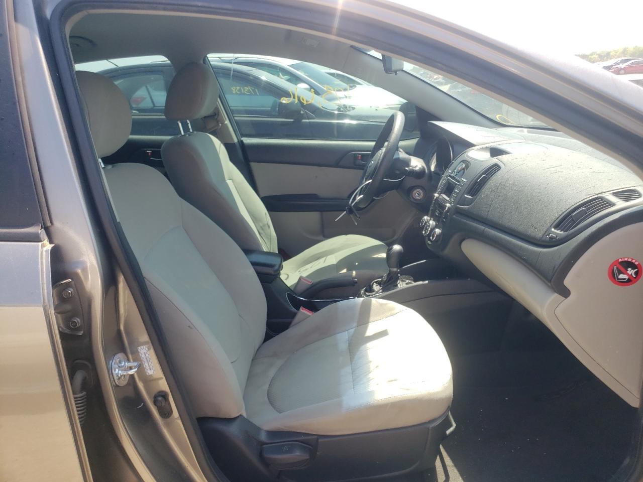 Photo 5 from auction – 2012 KIA FORTE EX with VIN KNAFU4A22C5551590