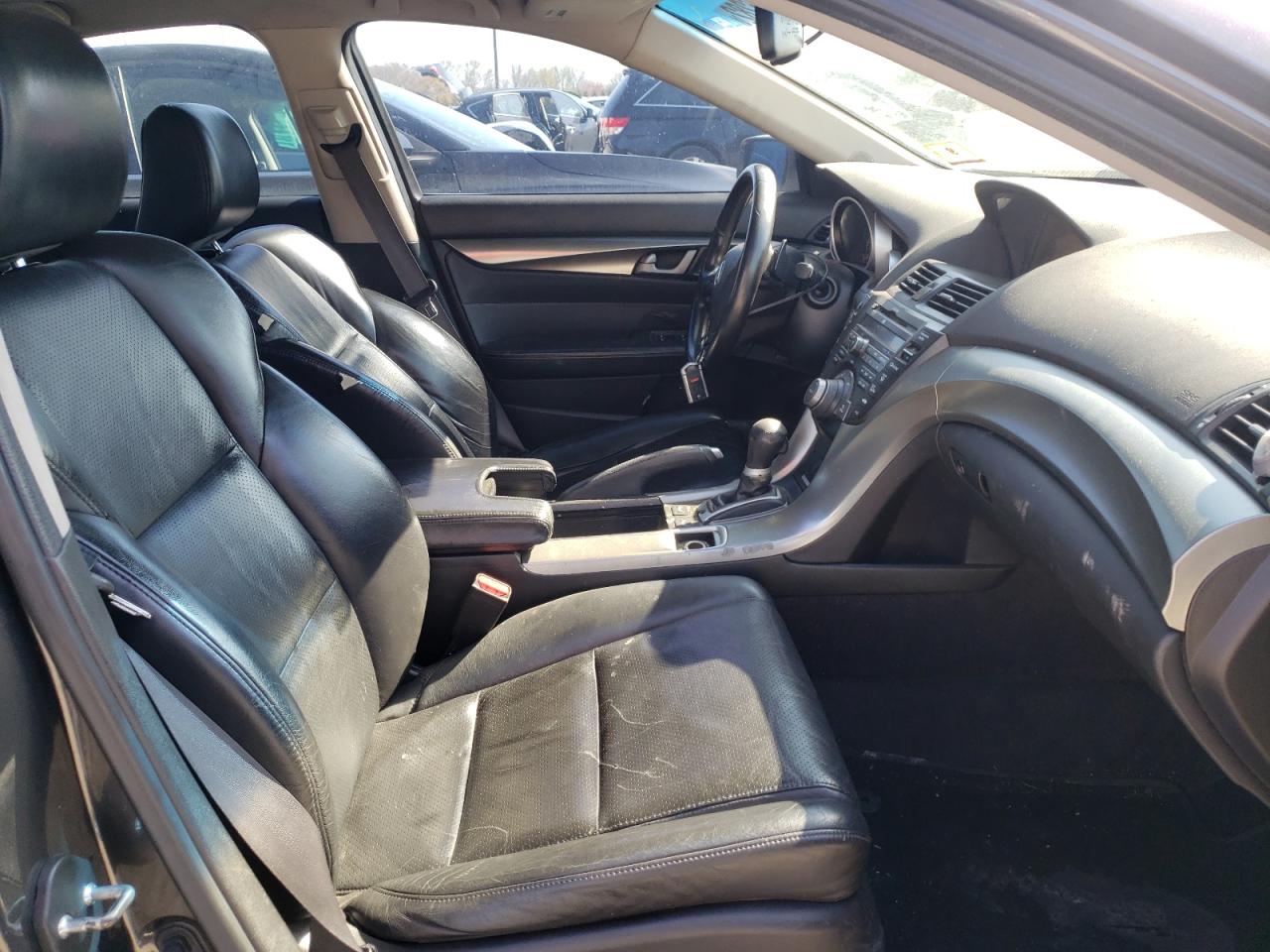 Photo 5 from auction – 2010 ACURA TL with VIN 19UUA8F57AA003300