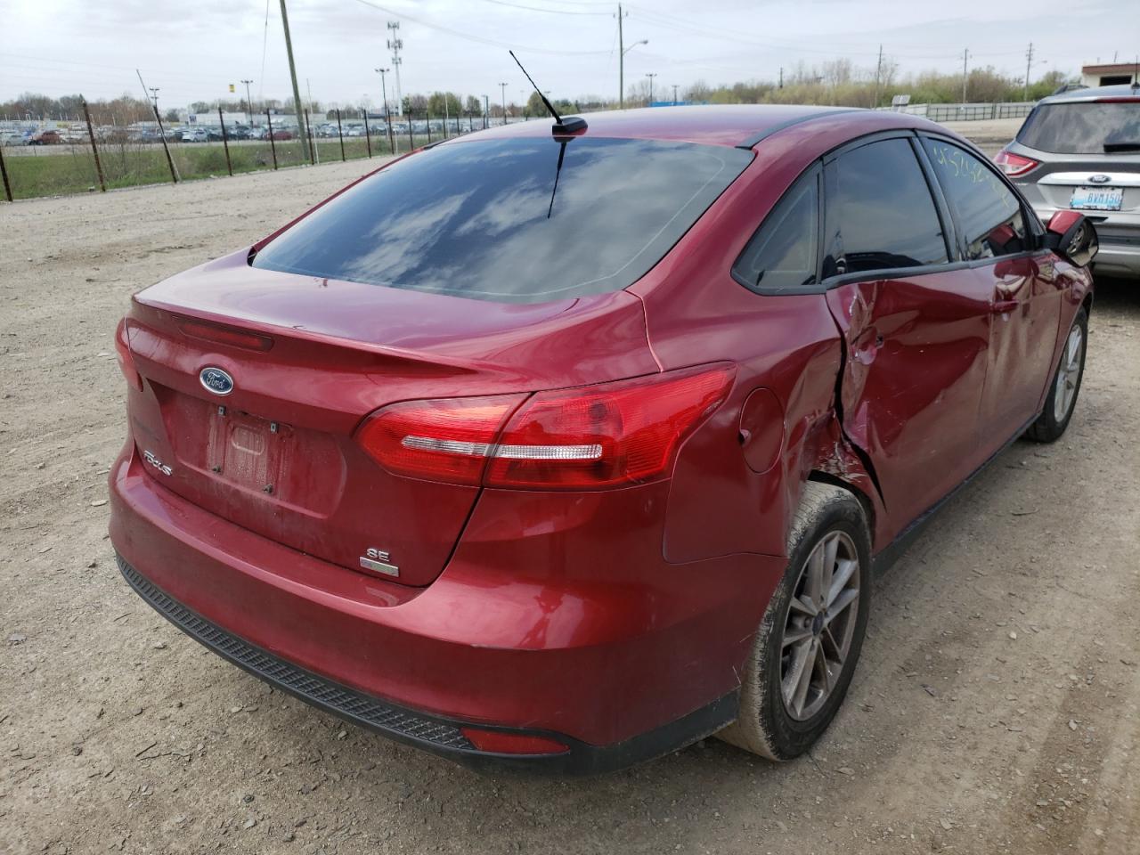 Photo 4 from auction – 2017 FORD FOCUS SE with VIN 1FADP3FE0HL309856