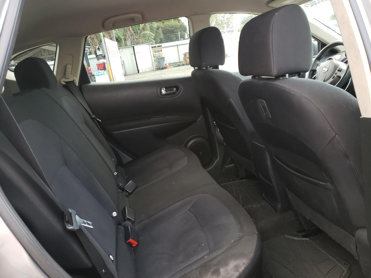 Photo 6 from auction – 2013 NISSAN ROGUE S with VIN JN8AS5MT4DW042338
