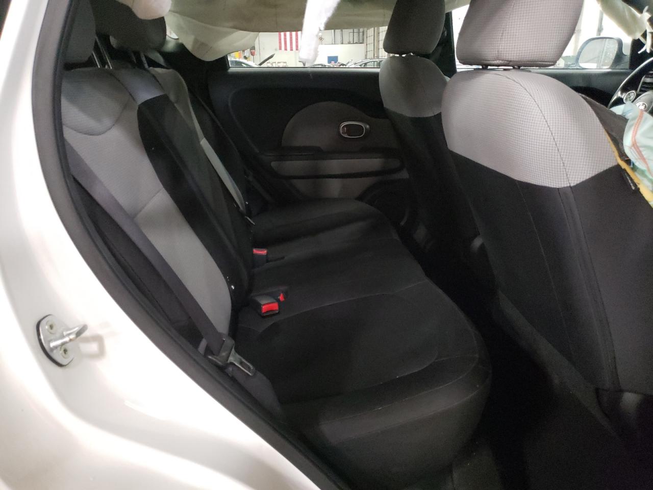 Photo 6 from auction – 2015 KIA SOUL with VIN KNDJN2A21F7782004