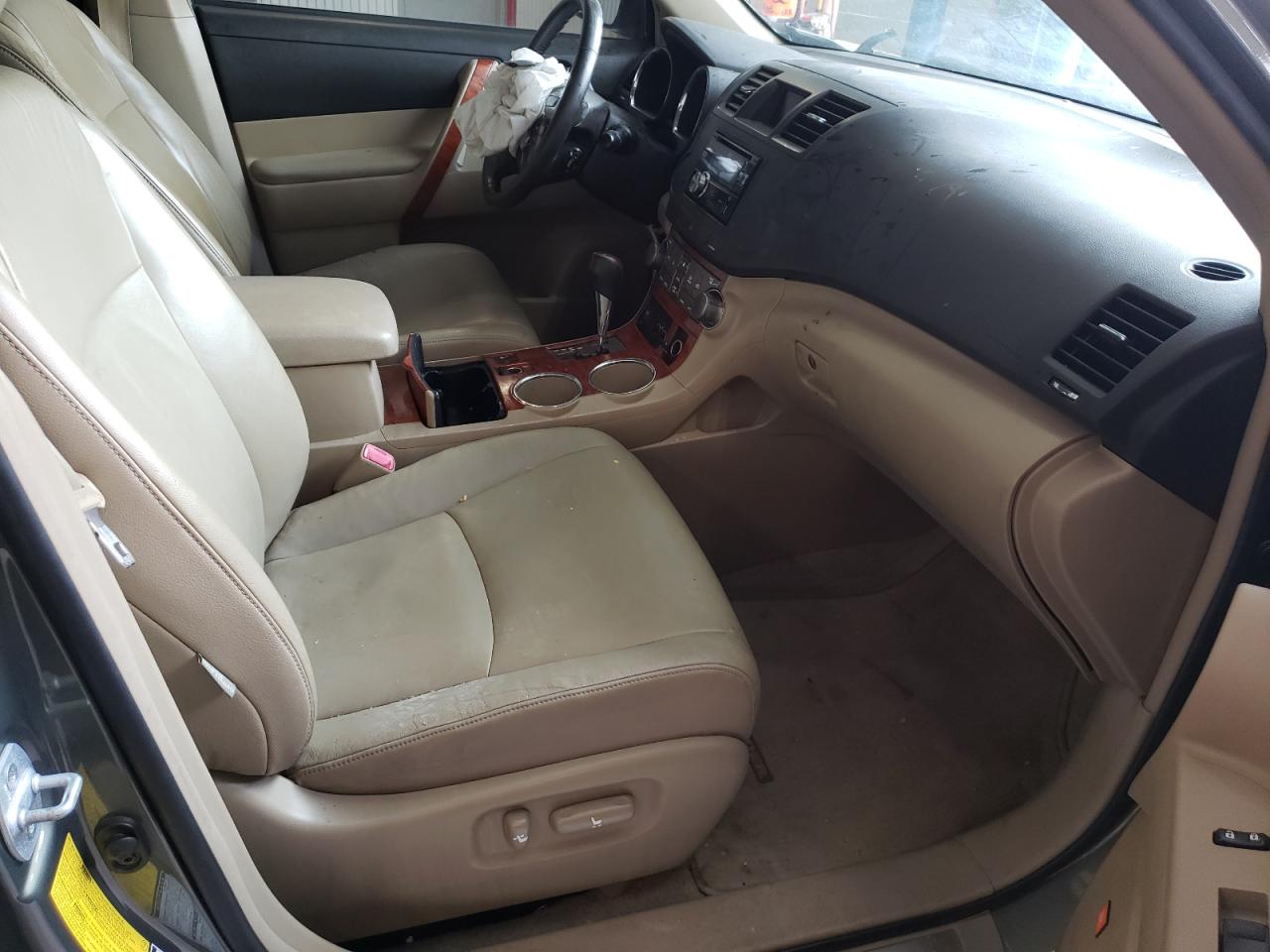 Photo 5 from auction – 2008 TOYOTA HIGHLANDER with VIN JTEES42A082078125