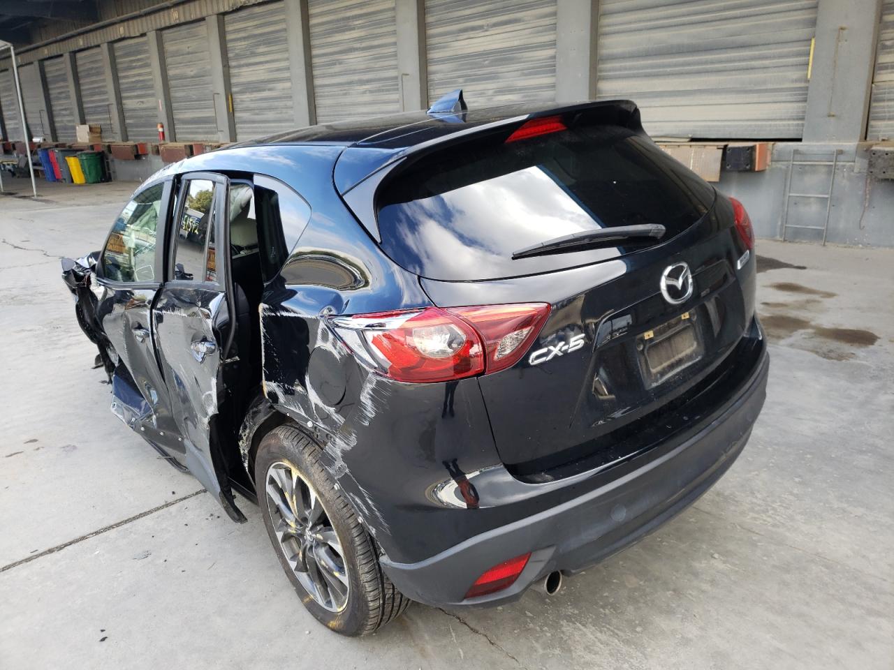 Zdjęcie 3 z aukcji – 2016 MAZDA CX-5 GT z VIN JM3KE2DY4G0806270