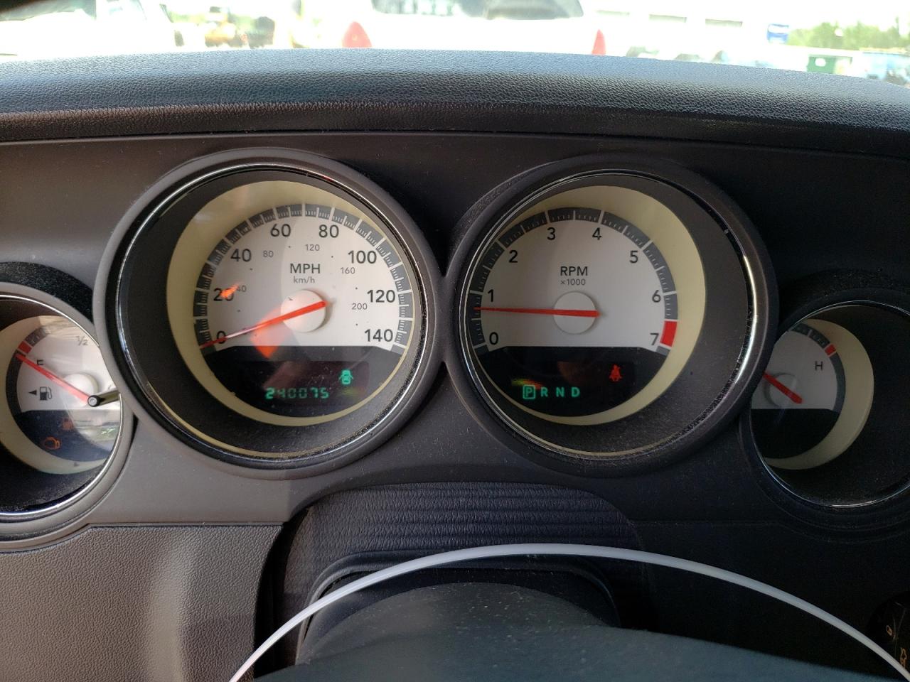 Photo 8 from auction – 2010 DODGE CHALLENGER with VIN 2B3CJ4DVXAH134780