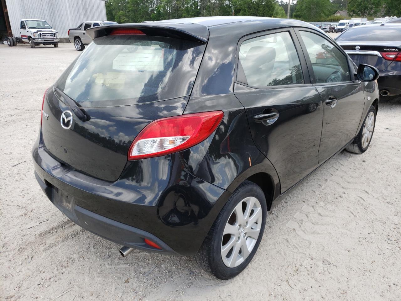 Photo 4 from auction – 2011 MAZDA MAZDA2 with VIN JM1DE1HY8B0122031