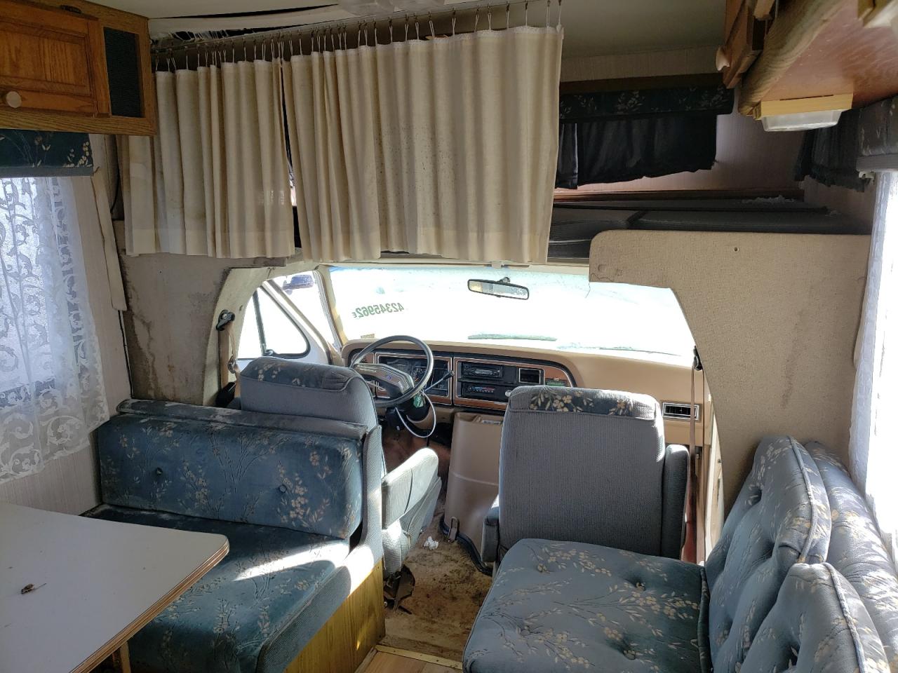 Photo 5 from auction – 1987 FORD ECONOLINE with VIN 1FDKE30L7HHB30730