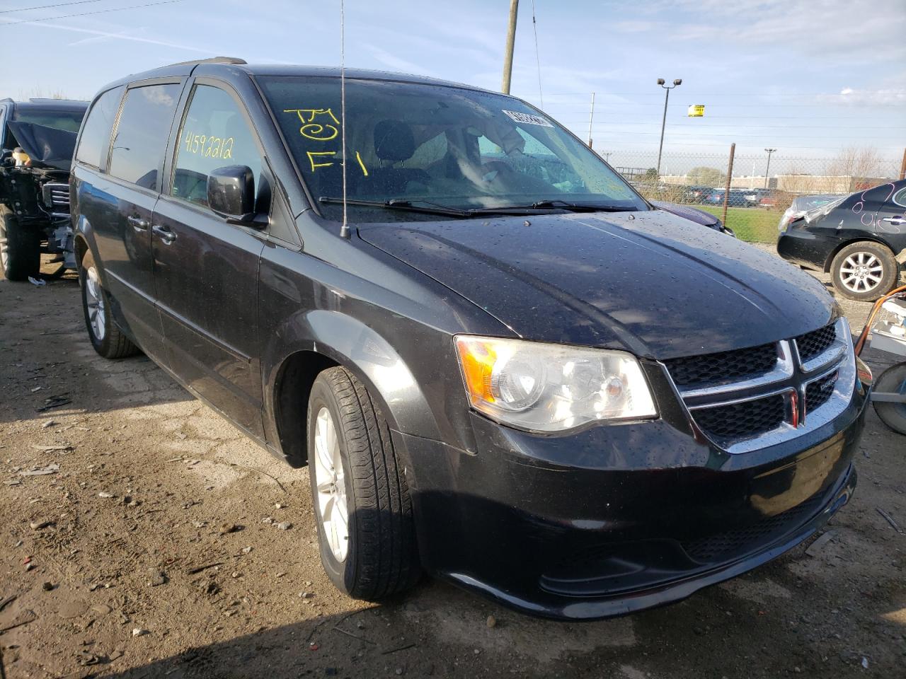 DODGE GRAND CARA 2014 with VIN 2C4RDGCG9ER391109 - Photo from auction
