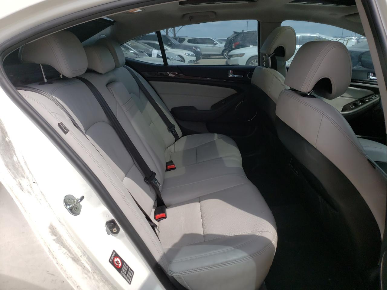 Photo 6 from auction – 2014 KIA CADENZA PR with VIN KNALN4D78E5142102