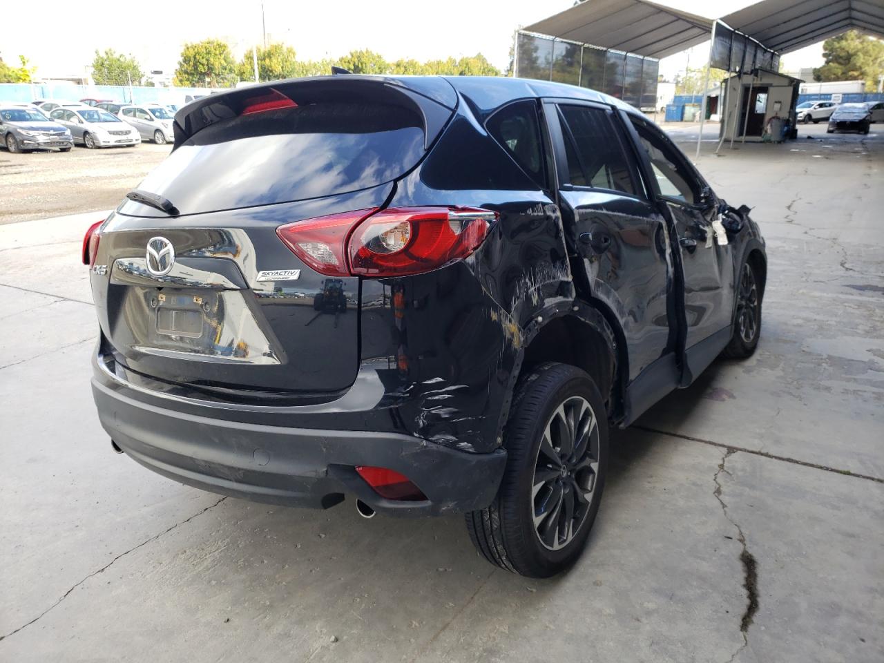 Zdjęcie 4 z aukcji – 2016 MAZDA CX-5 GT z VIN JM3KE2DY4G0806270