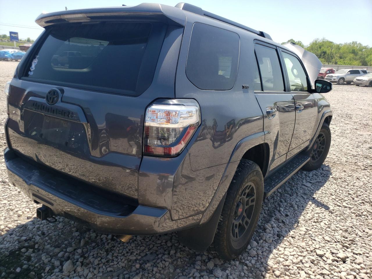 Photo 4 from auction – 2020 TOYOTA 4RUNNER SR with VIN JTEZU5JR0L5220361