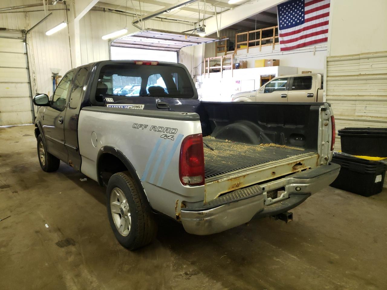 Zdjęcie 3 z aukcji – 2003 FORD F150 z VIN 1FTRX18L63NA13012