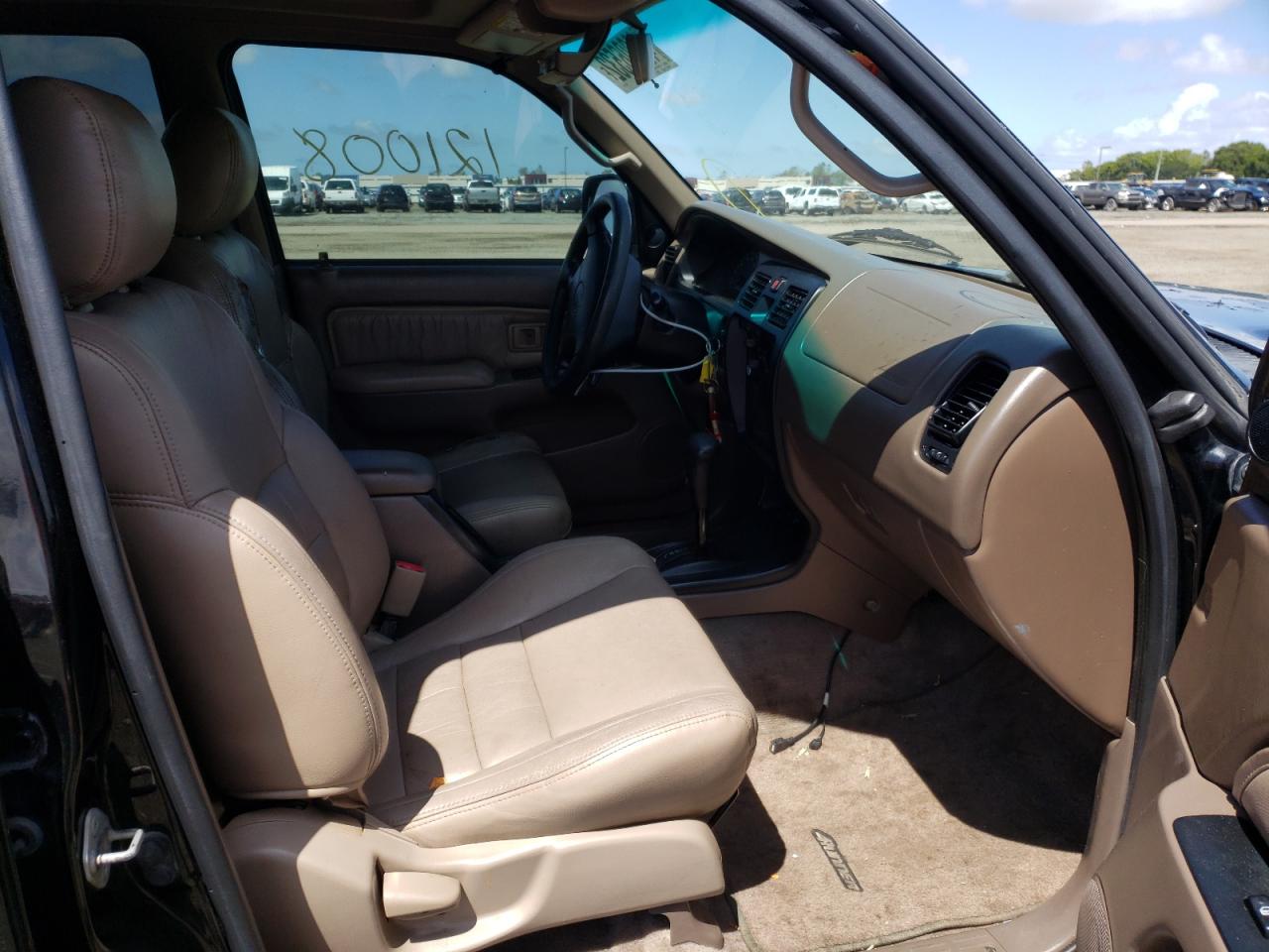 Photo 5 from auction – 2000 TOYOTA 4RUNNER SR with VIN JT3GN86R8Y0142567
